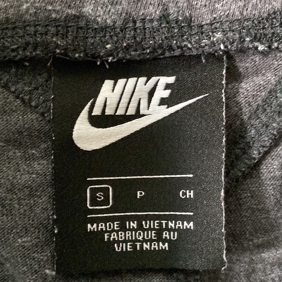 Women’s Nike Charcoal Grey Work Out Shorts- Small - Picture 2 of 3